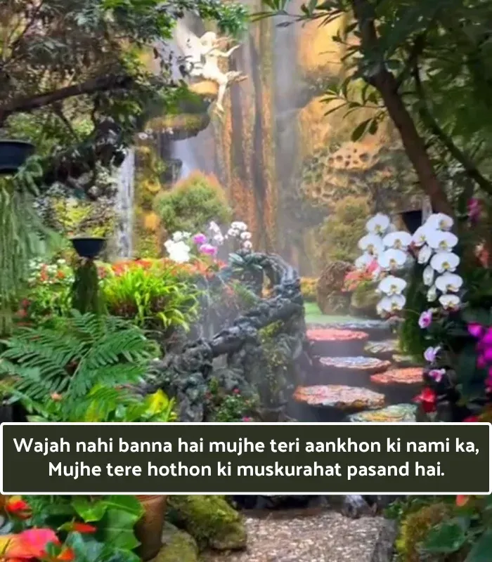Muskurahat Smile Shayari in English